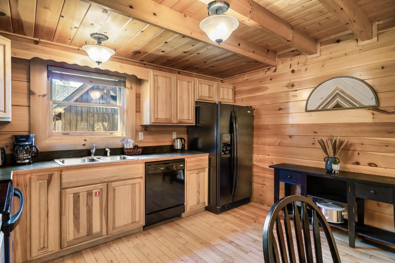 Summer Sale! Pool, Sauna, View, Hottub, Game Sevierville Exterior photo