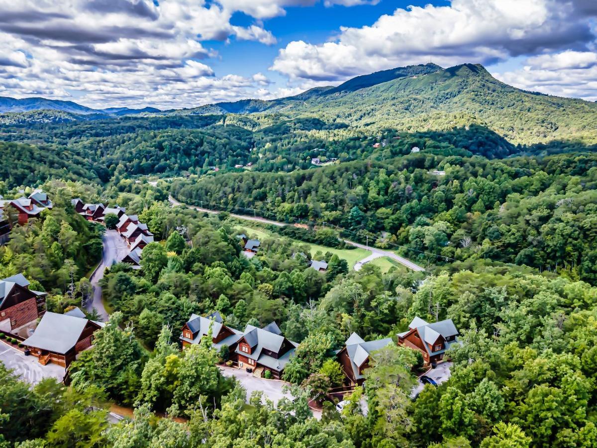 Summer Sale! Pool, Sauna, View, Hottub, Game Sevierville Exterior photo